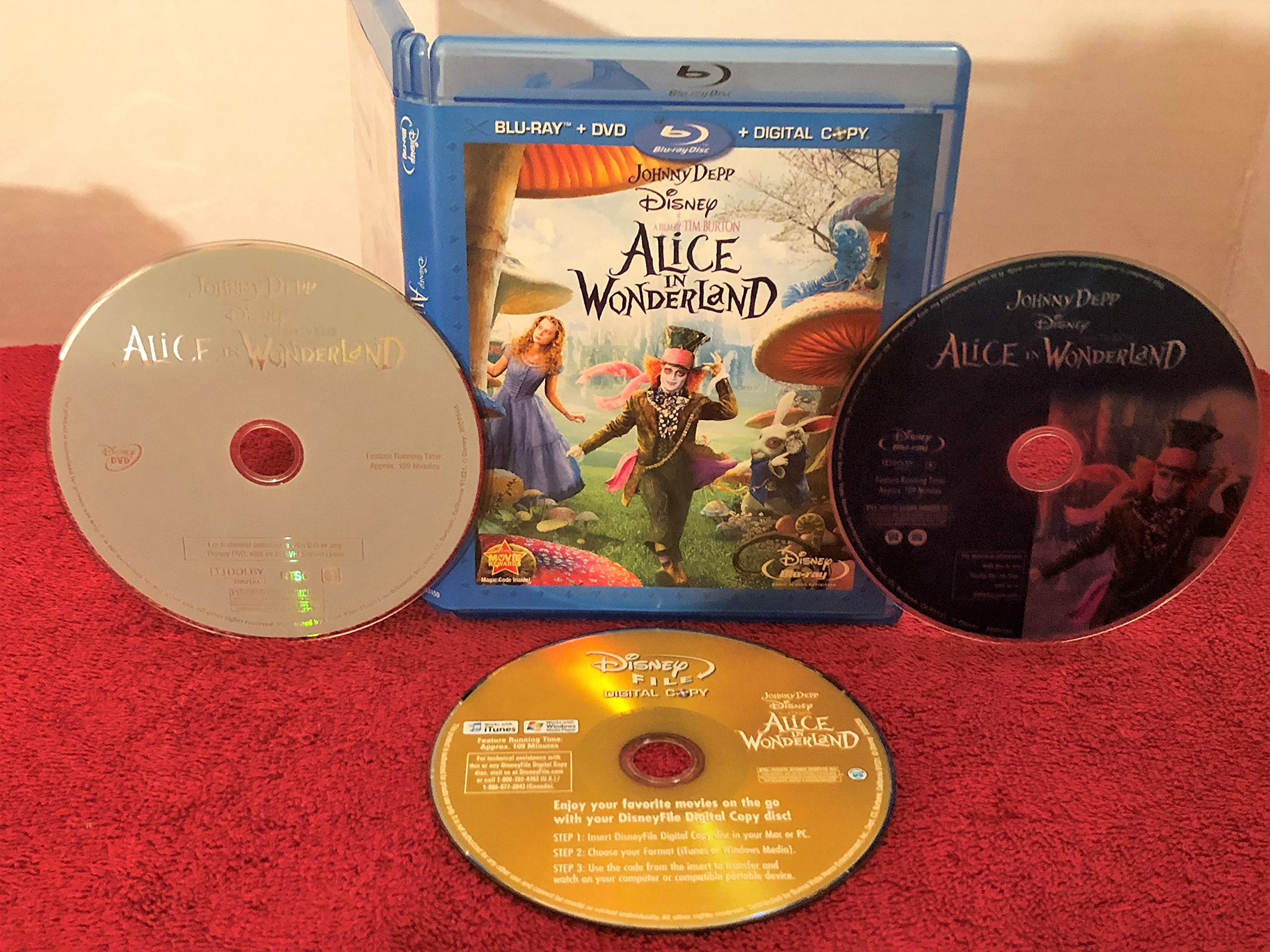 Image 0 of Alice in Wonderland (Three-Disc Blu-ray/DVD Combo + Digital Copy)